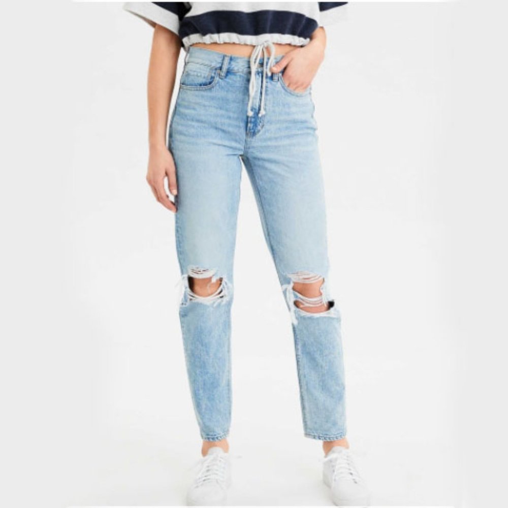 High Waisted Mom Jeans - American Eagle Size 4